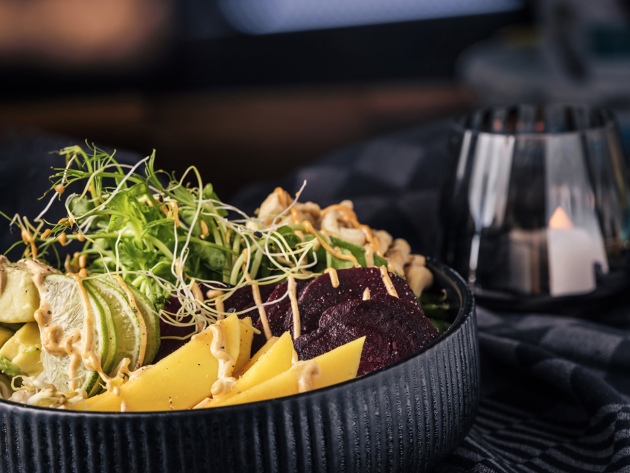 Dominik Hollaus - Ellies Diner Mayrhofen Dominik Hollaus Fotografie Grafikdesign