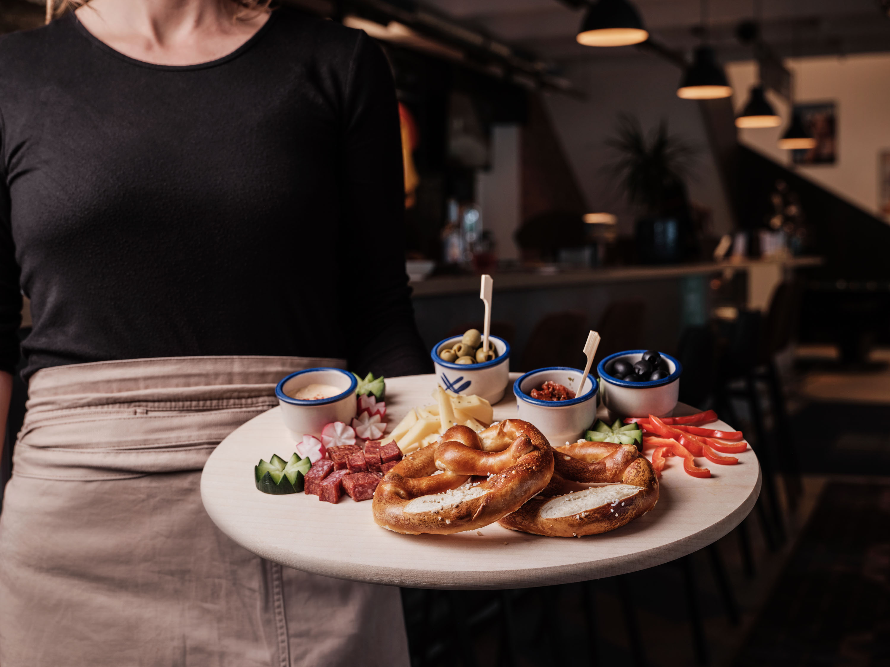 Kabooom Bistro Kaltenbach Zillertal Dominik Hollaus Fotografie Grafikdesign