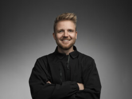 Groove Nomads Julian by Dominik Hollaus Dominik Hollaus Fotografie Grafikdesign